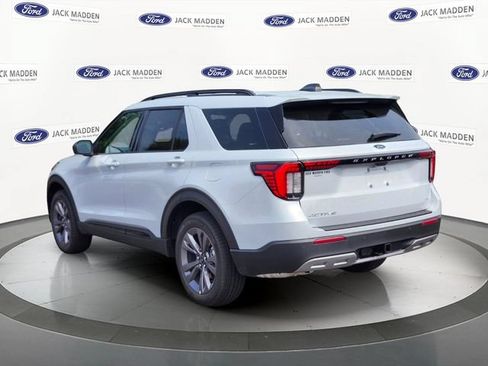 New 2026 Ford Explorer Active w/ Active Comfort Package AWD/4WD image 3
