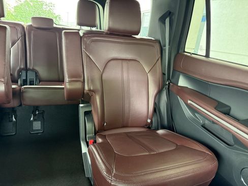 Used 2024 Ford Expedition Limited RWD image 42