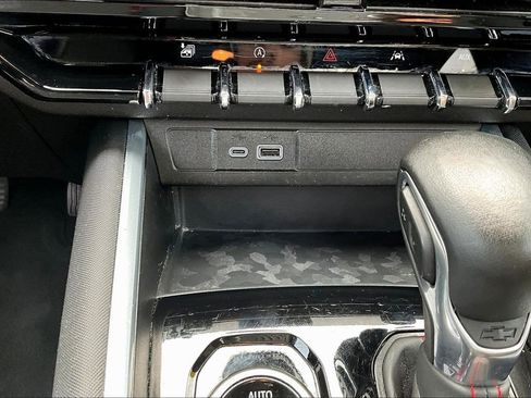 Used 2024 Chevrolet Colorado Z71 image 17