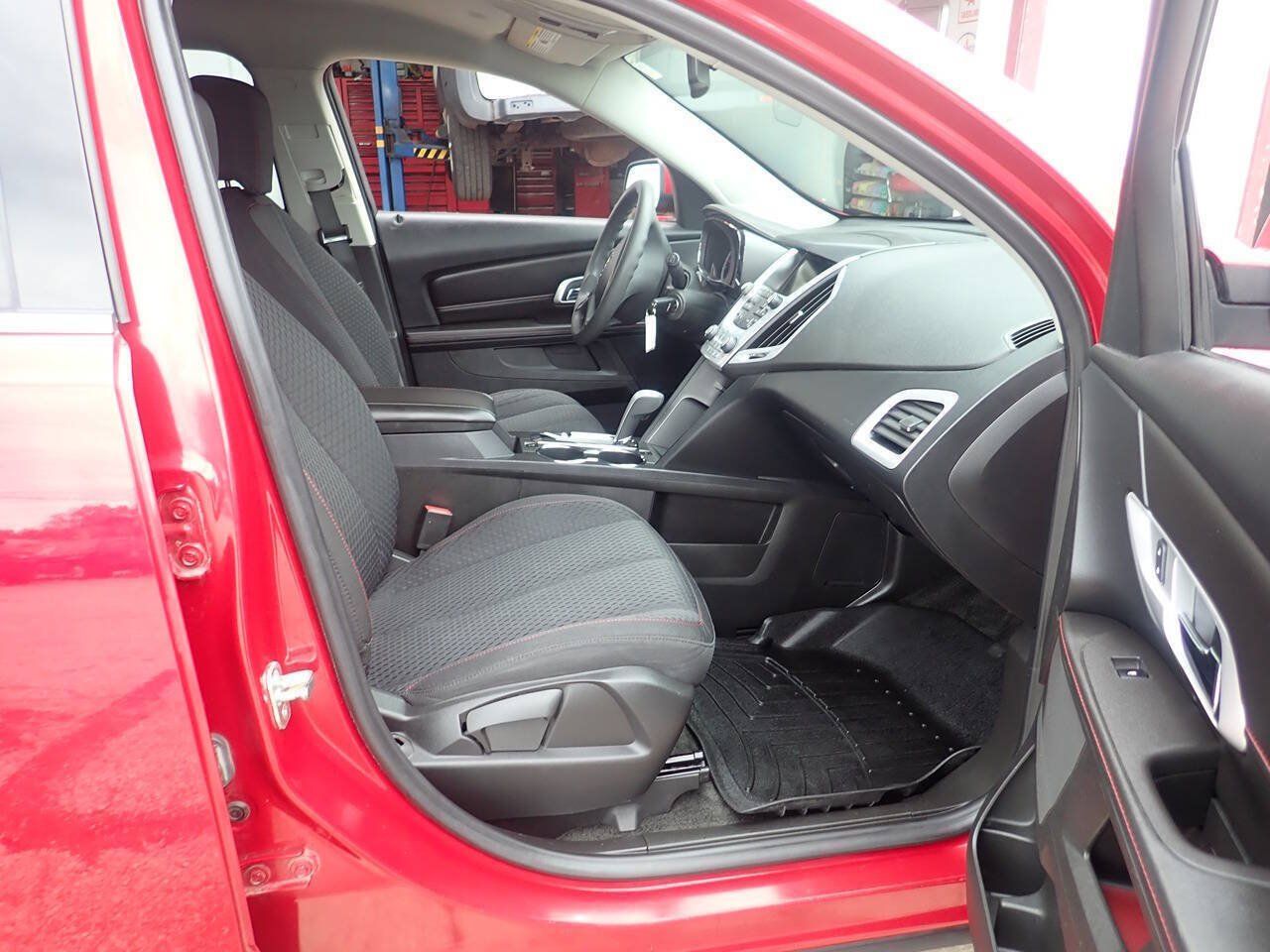 Used 2015 GMC Terrain SLE AWD/4WD image 24