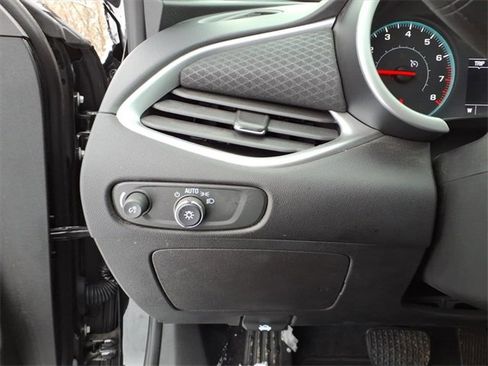 Used 2022 Chevrolet Malibu LT image 13