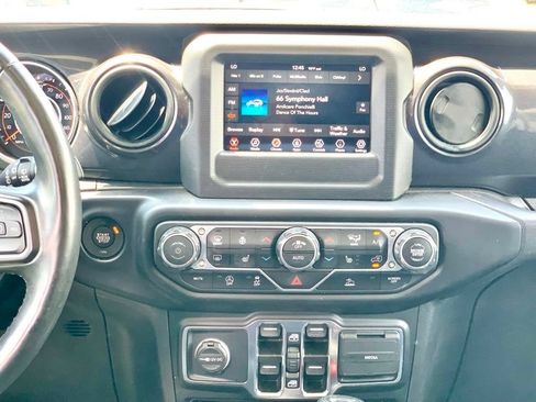 Used 2022 Jeep Wrangler Unlimited Sport AWD/4WD image 18