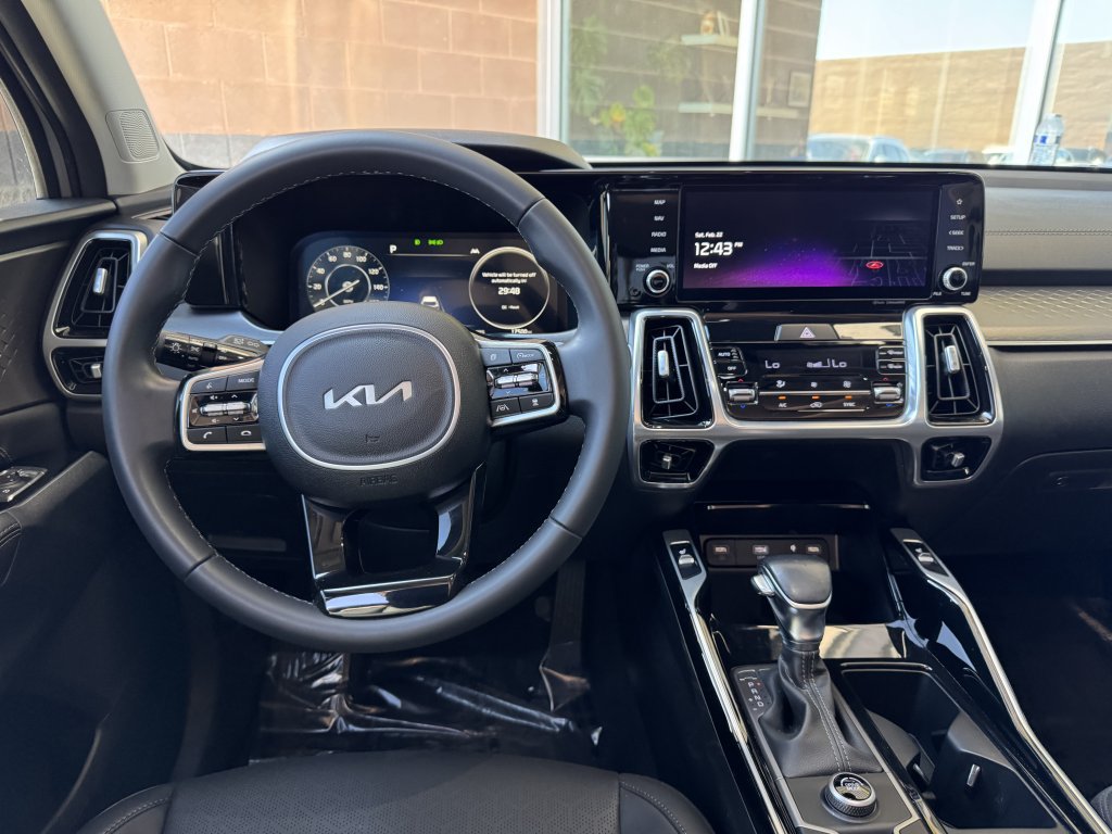Used 2023 Kia Sorento SX FWD image 16