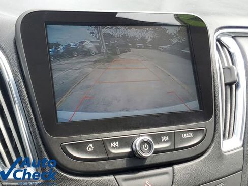 Used 2017 Chevrolet Malibu LT w/ Leather Package FWD image 27