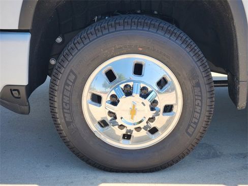New 2026 Chevrolet Silverado 3500 High Country w/ High Country Premium Package AWD/4WD image 11