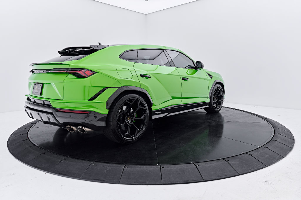 Used 2023 Lamborghini Urus Performante AWD/4WD image 15