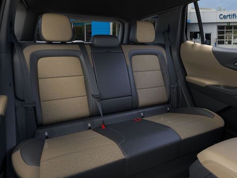New 2026 Chevrolet Equinox ACTIV image 17