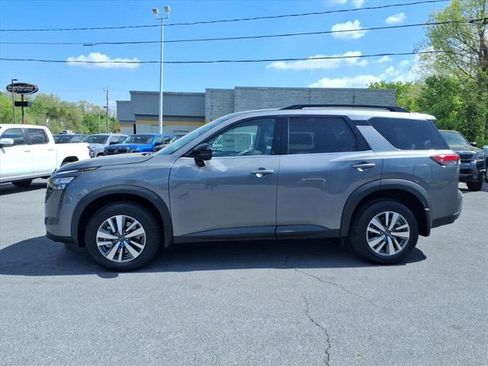 New 2026 Nissan Pathfinder SL AWD/4WD image 2