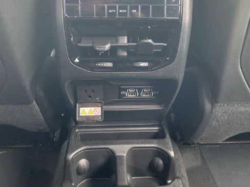 New 2026 Jeep Grand Cherokee L 4WD image 27