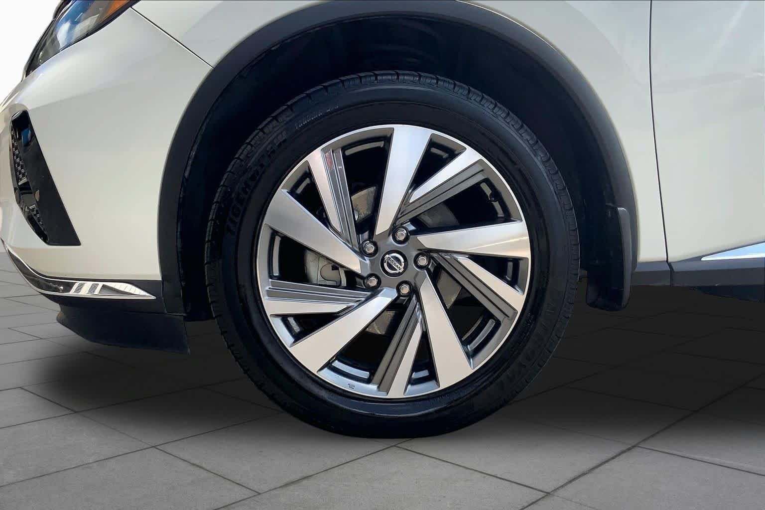 Used 2020 Nissan Murano SL FWD image 11