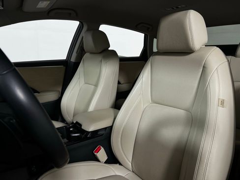 Used 2018 Honda Clarity Touring image 13