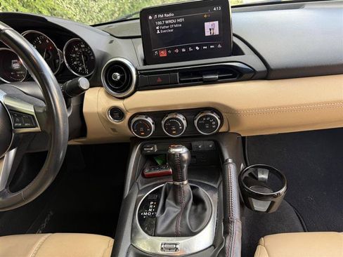 Used 2019 MAZDA MX-5 Miata RF Grand Touring RWD image 23