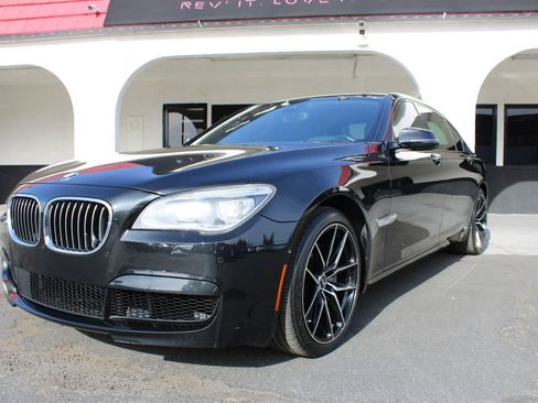 Used 2015 BMW 750Li image 5