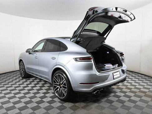 Certified 2026 Porsche Cayenne Coupe AWD/4WD image 34