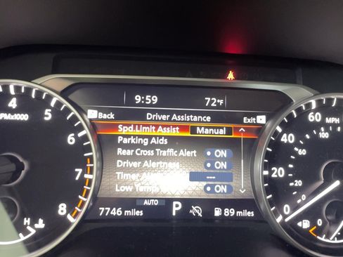 Used 2025 Nissan Pathfinder SL w/ SL Premium Package AWD/4WD image 12