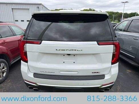 Used 2025 GMC Yukon Denali AWD/4WD image 5