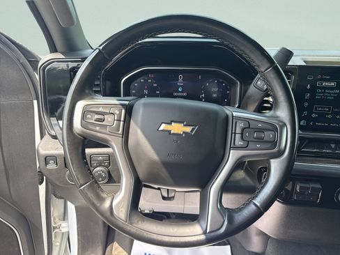 Used 2026 Chevrolet Silverado 2500 LT AWD/4WD image 10