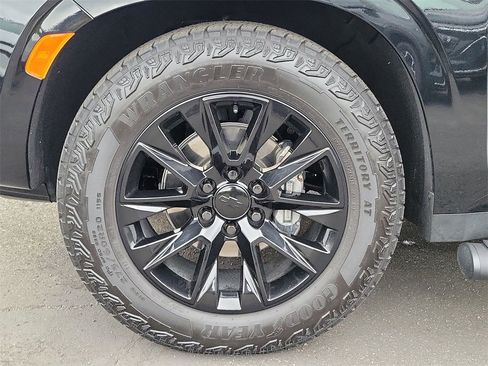 Certified 2023 Chevrolet Tahoe Z71 w/ Z71 Off-Road Package image 34