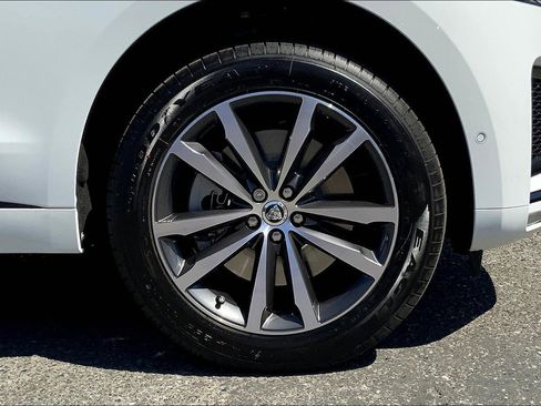 New 2026 Jaguar F-PACE R-Dynamic S image 13