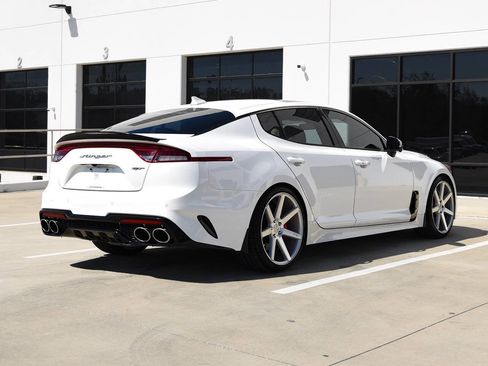 Used 2022 Kia Stinger GT2 w/ Red Interior Color Package image 10