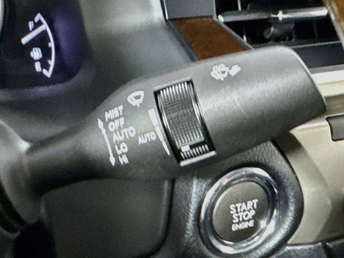 Used 2013 Lexus ES 350 w/ Luxury Pkg FWD image 15