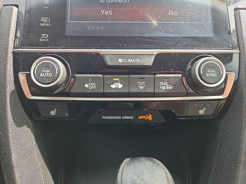 Used 2018 Honda Civic Touring image 20
