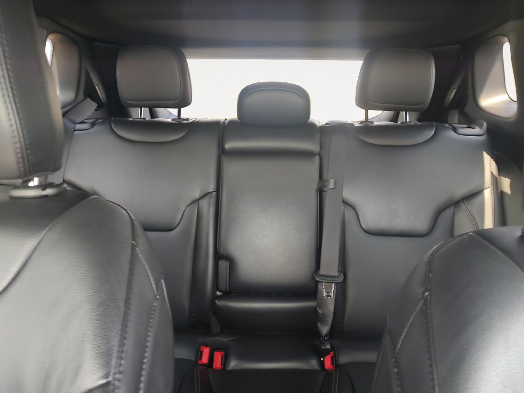 Used 2023 Jeep Compass Limited w/ Sun and Sound Group AWD/4WD image 13