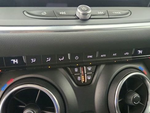 Certified 2023 Chevrolet Blazer LT w/ Convenience Package image 21