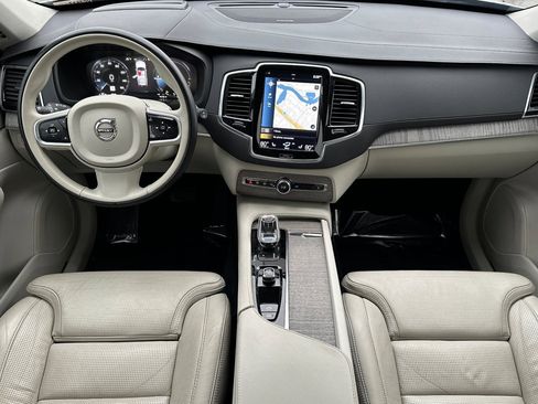 Certified 2022 Volvo XC90 T8 Inscription w/ Advanced Package image 3