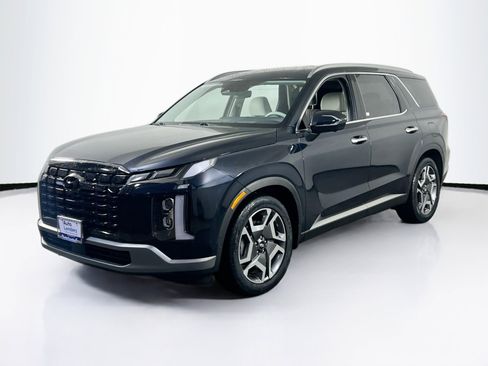 Used 2023 Hyundai Palisade Limited image 1