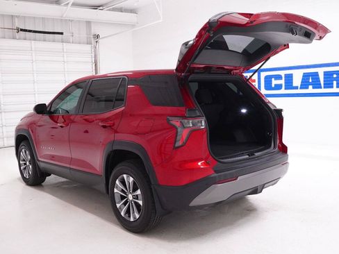 Used 2026 Chevrolet Equinox LT w/ LPO, Floor Liner Package FWD image 31