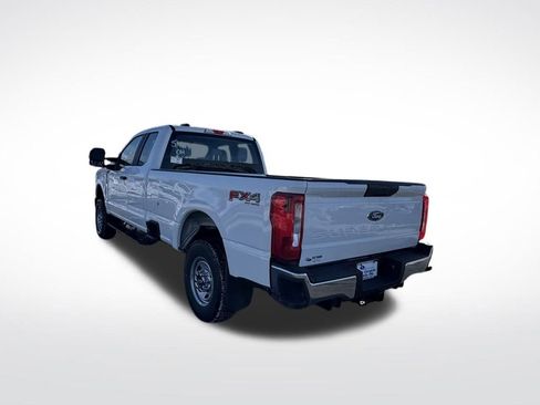 New 2026 Ford F250 XL w/ FX4 Off-Road Package image 4