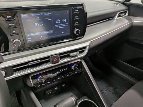 Used 2021 Kia K5 LXS image 10