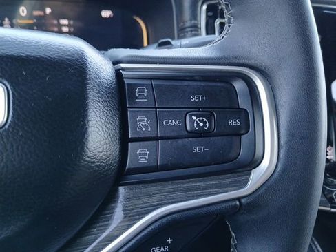 Used 2022 Jeep Wagoneer Series III w/ Flexible Seating Group image 25