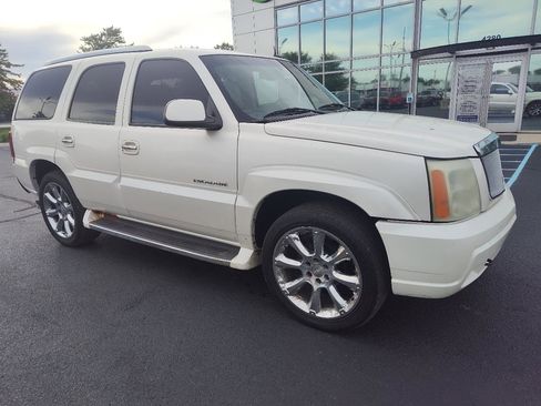 Used 2003 Cadillac Escalade AWD image 4