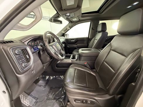 Used 2019 Chevrolet Silverado 1500 LTZ w/ LTZ Premium Package AWD/4WD image 15