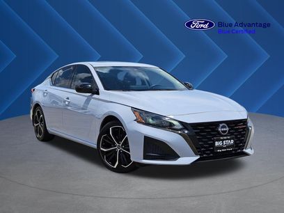 Used 2023 Nissan Altima 2.5 SR w/ SR Premium Package