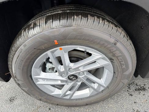 New 2026 Hyundai Tucson SE image 17