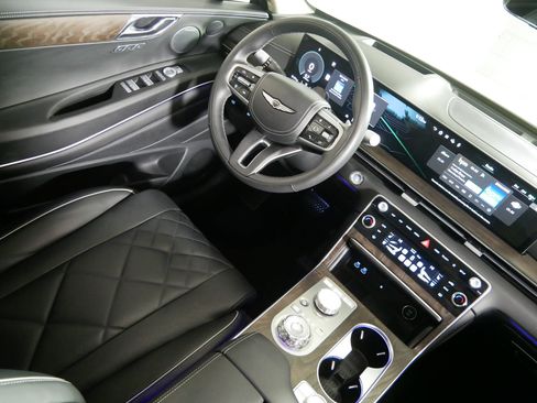 Used 2025 Genesis GV80 3.5T Prestige AWD/4WD image 9