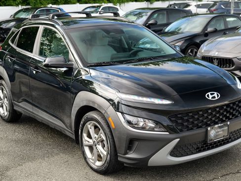 Used 2023 Hyundai Kona SEL AWD/4WD image 9