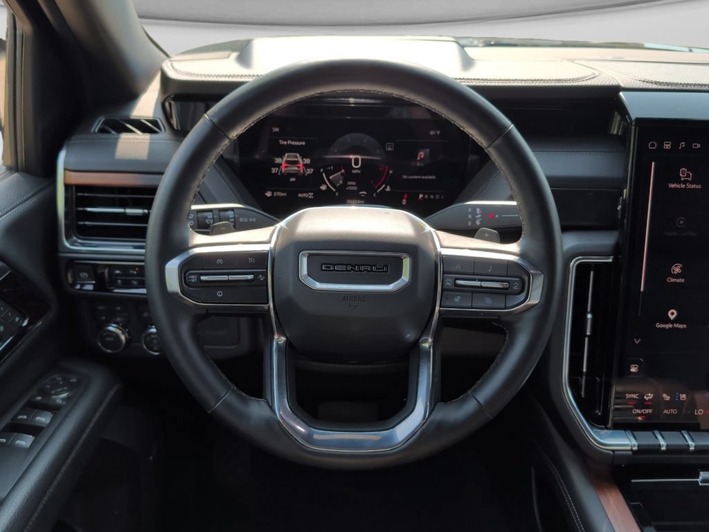 Used 2025 GMC Yukon XL Denali AWD/4WD image 11