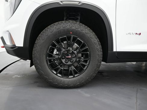 New 2026 GMC Acadia AT4 w/ Luxury Package AWD/4WD image 8