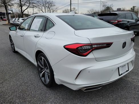 Certified 2025 Acura TLX w/ Technology Package image 7