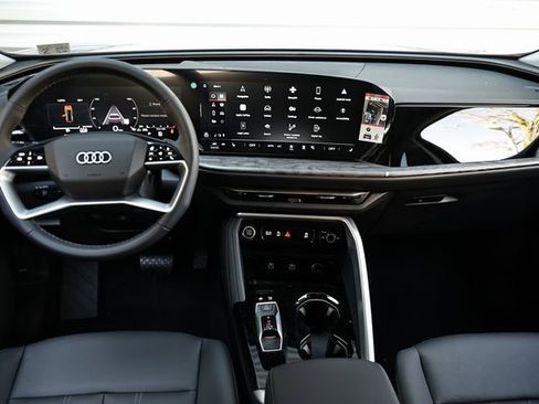 New 2025 Audi Q5 Premium image 26