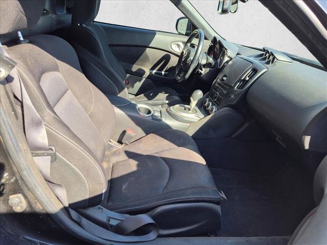Used 2011 Nissan 370Z Roadster RWD image 18