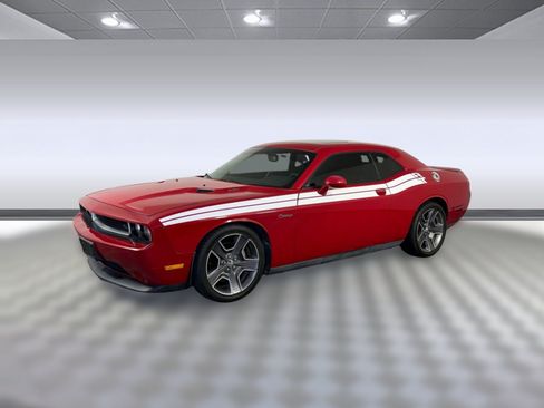 Used 2013 Dodge Challenger R/T RWD image 1