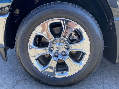 Used 2022 RAM 1500 Big Horn AWD/4WD image 10