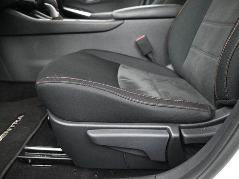 Certified 2025 Nissan Sentra SR w/ Midnight Edition image 11