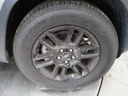 Used 2024 Land Rover Defender 110 S image 60