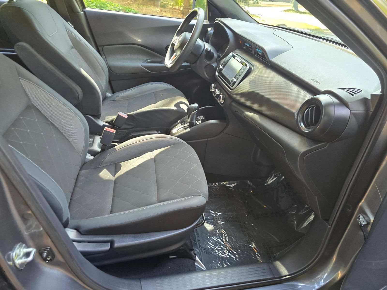 Used 2020 Nissan Kicks S FWD image 11